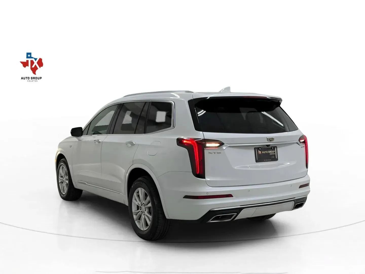 Used 2023 Cadillac XT6 Luxury FWD image 4