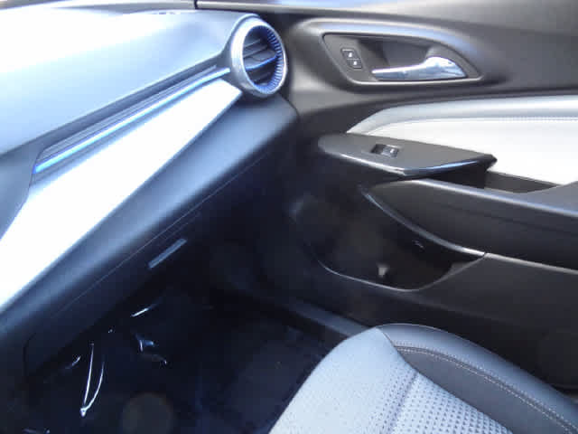 Used 2024 Chevrolet Trax LT FWD image 30