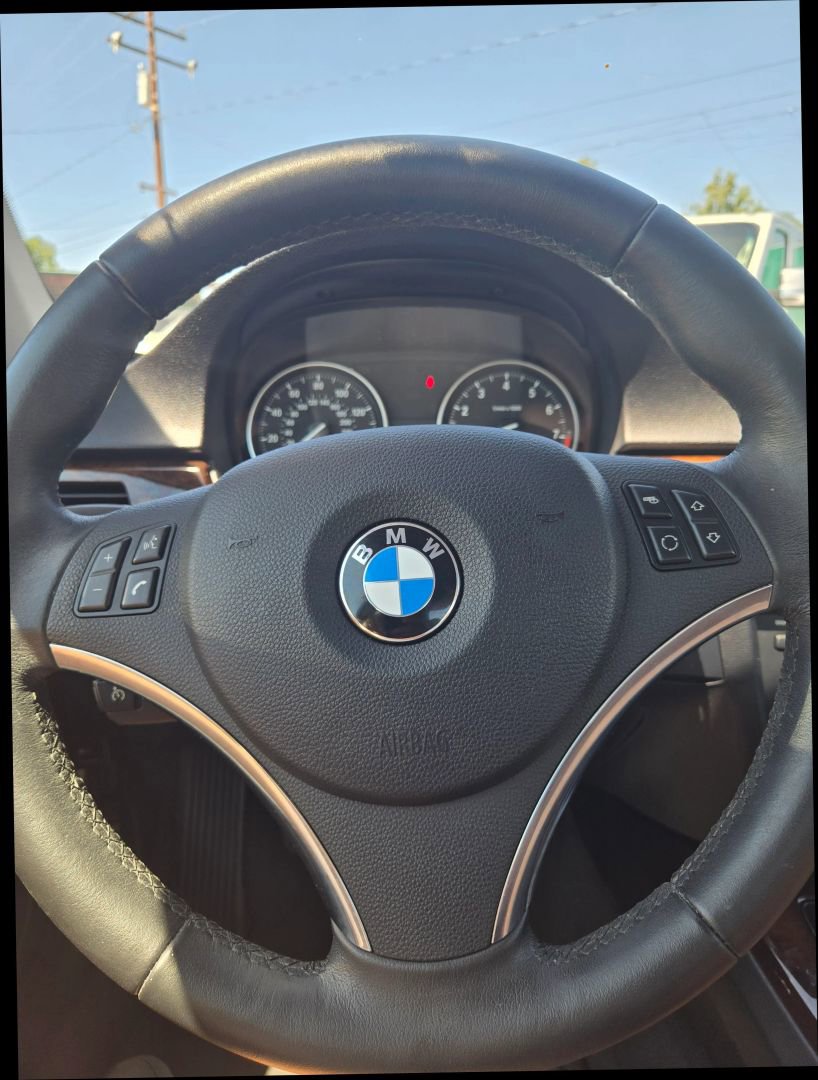 Used 2012 BMW 335i Coupe image 17