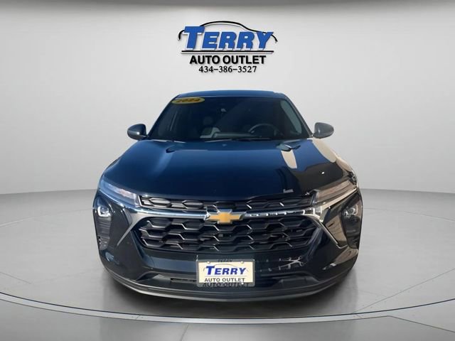Used 2024 Chevrolet Trax LS FWD image 2