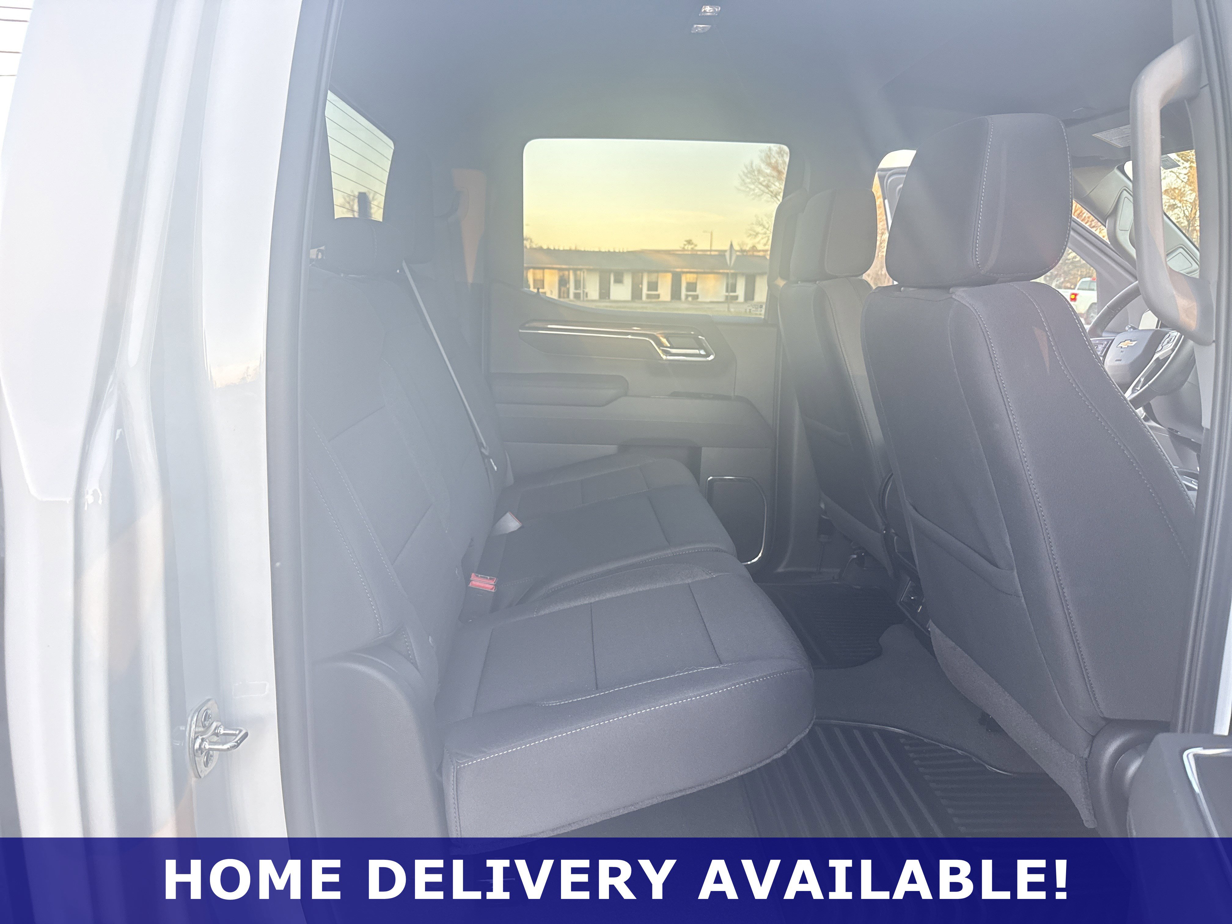 Used 2025 Chevrolet Silverado 1500 LT AWD/4WD image 23