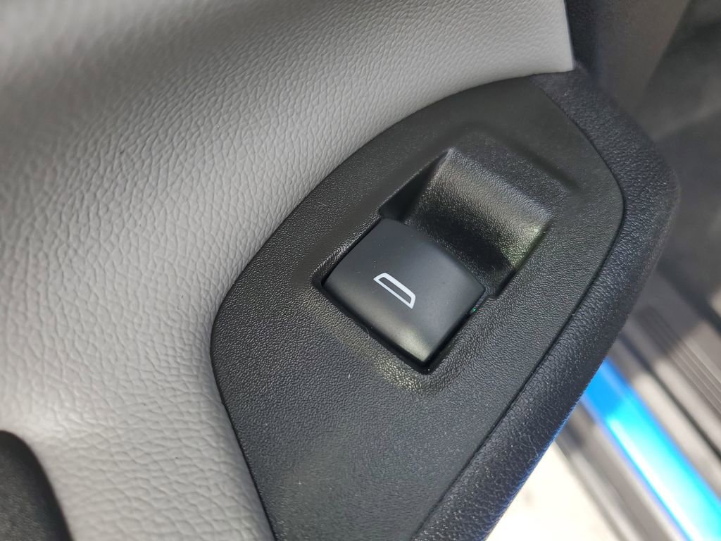 Used 2024 Chevrolet Equinox LS w/ LS Convenience Package image 15