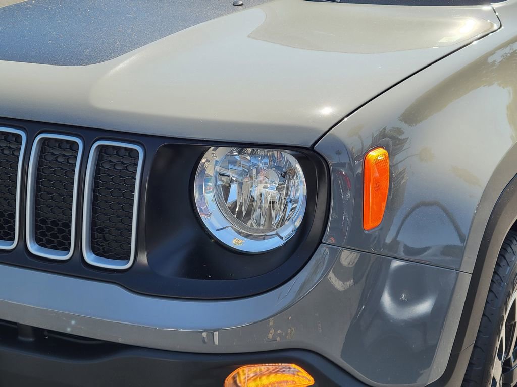 Used 2023 Jeep Renegade Latitude AWD/4WD image 21