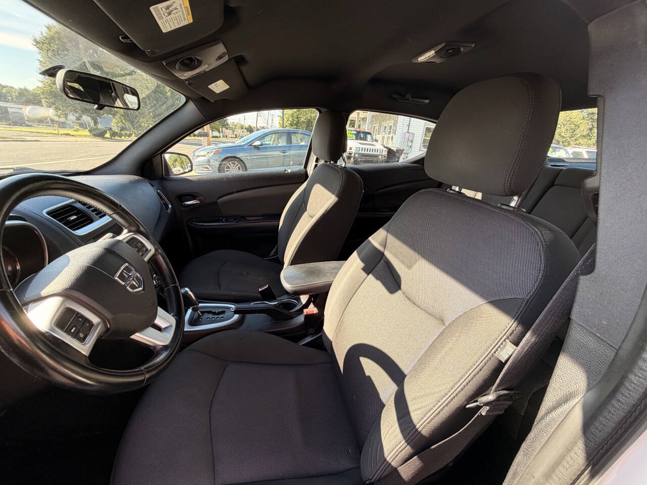 Used 2012 Dodge Avenger SXT FWD image 9