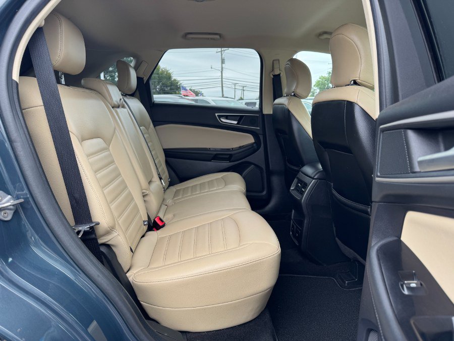 Used 2019 Ford Edge SEL w/ Equipment Group 201A FWD image 18