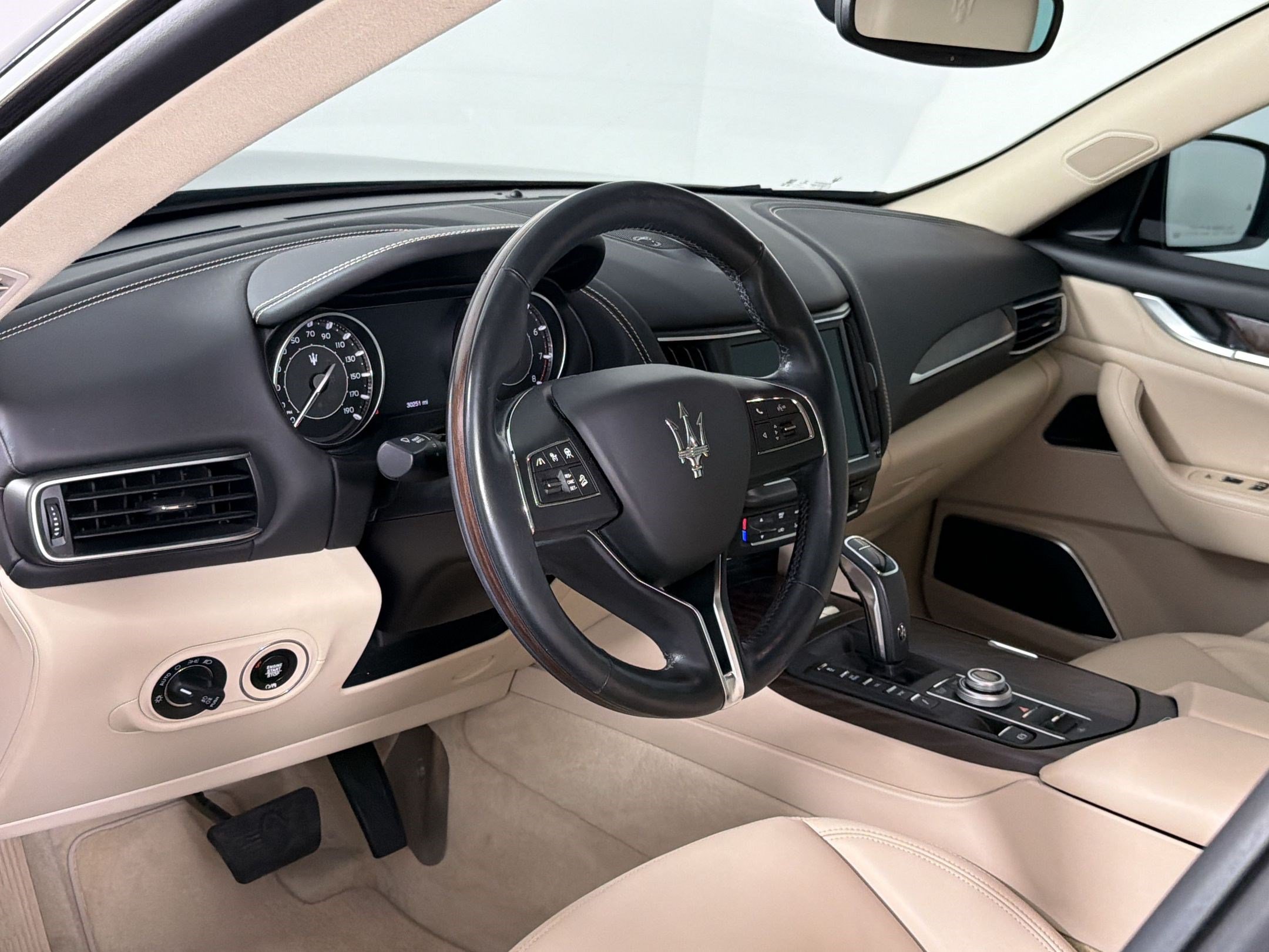 Used 2022 Maserati Levante Modena AWD/4WD image 4