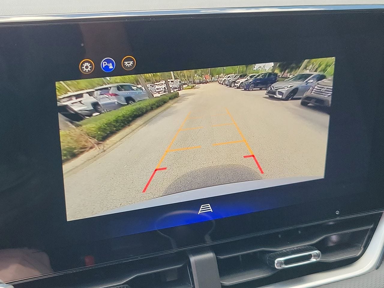 Used 2026 Chevrolet Equinox LT FWD image 24