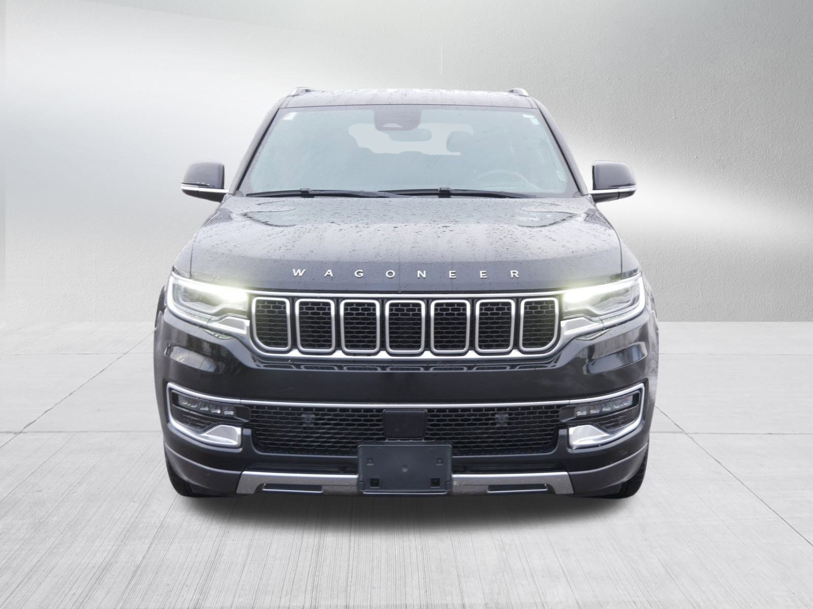 Used 2022 Jeep Wagoneer Series III w/ Rear Seat Video Group 1 image 2