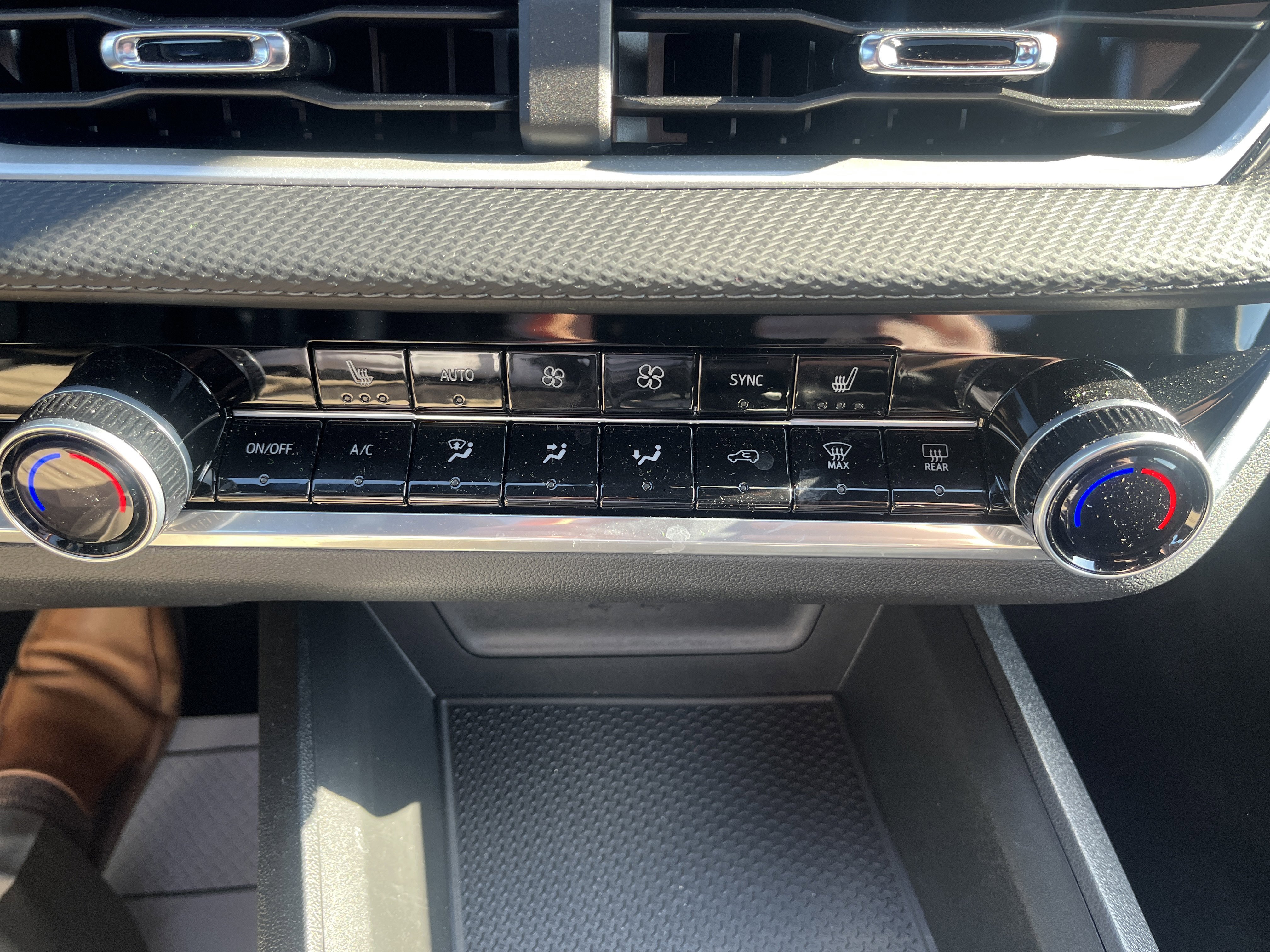 Used 2026 Chevrolet Equinox LT w/ Convenience Package II AWD/4WD image 28