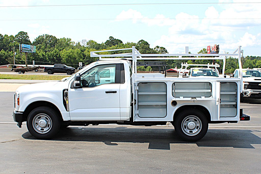 Used 2025 Ford F350 XL w/ XL Driver Assist Package RWD image 7