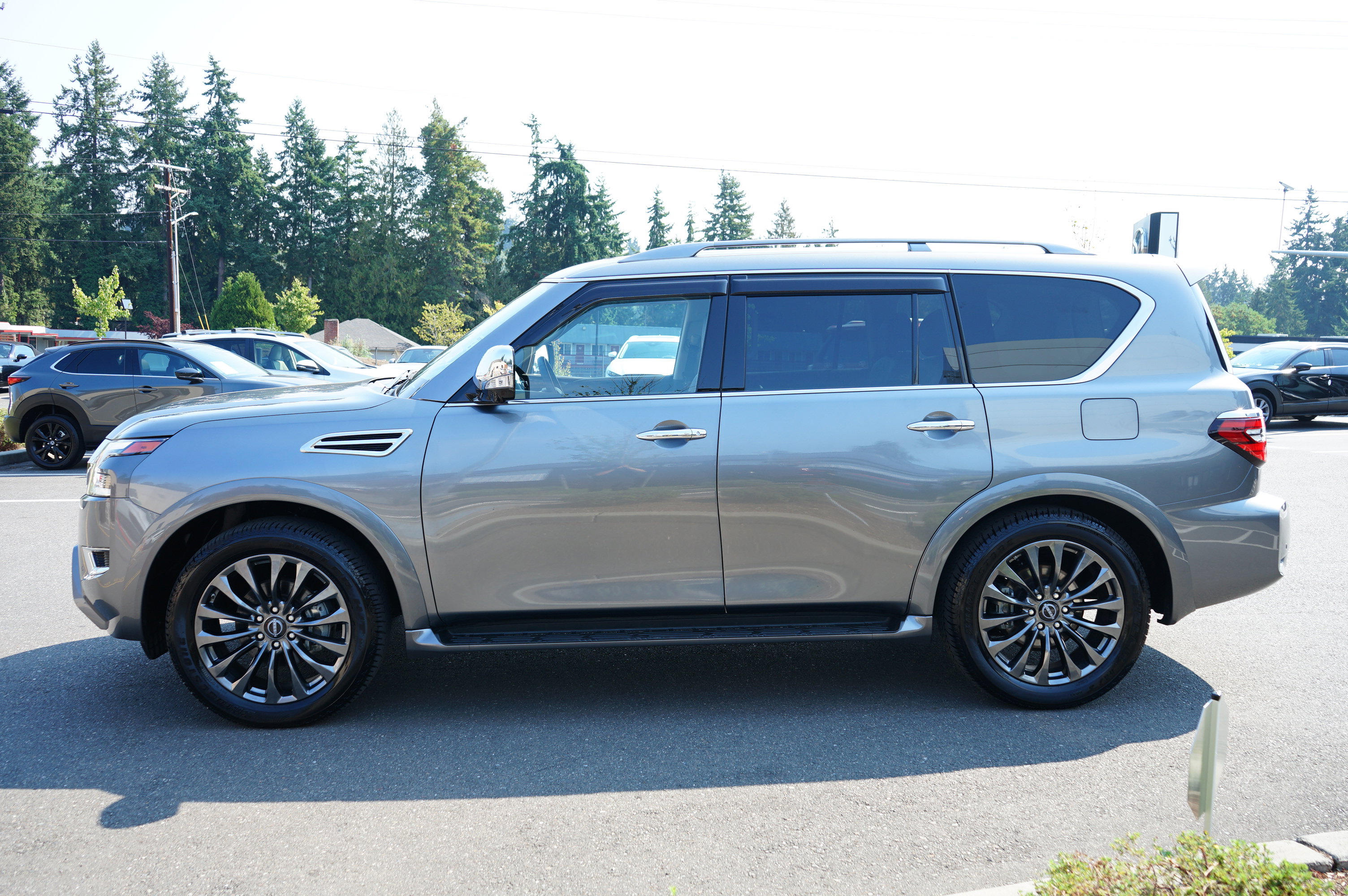 Used 2024 Nissan Armada Platinum w/ Captain's Chairs Package image 6