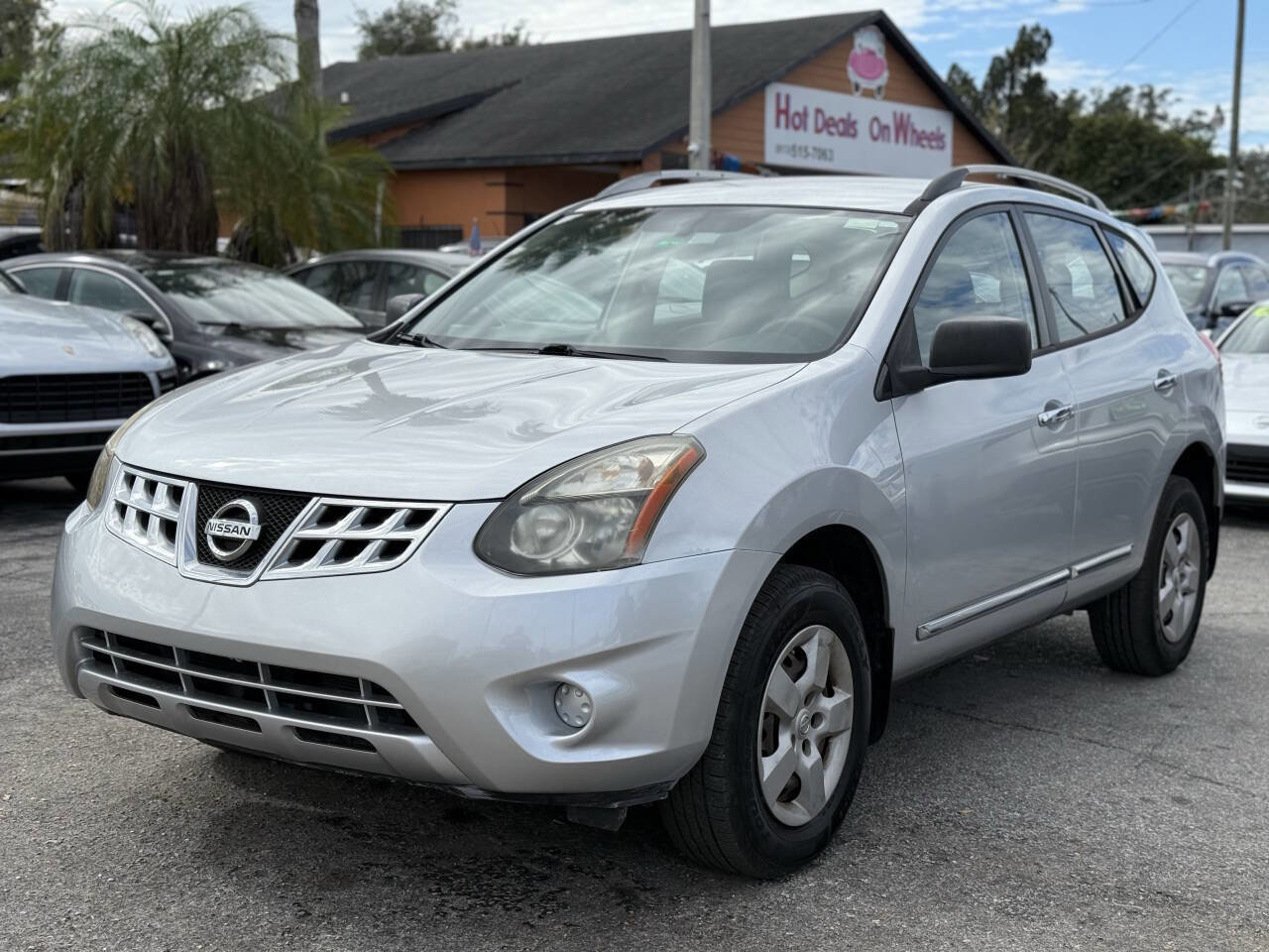 Used 2014 Nissan Rogue S w/ Convenience Package image 2