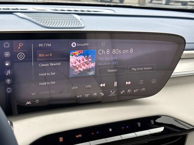 New 2026 Buick Enclave Avenir w/ Super Cruise Package FWD image 35