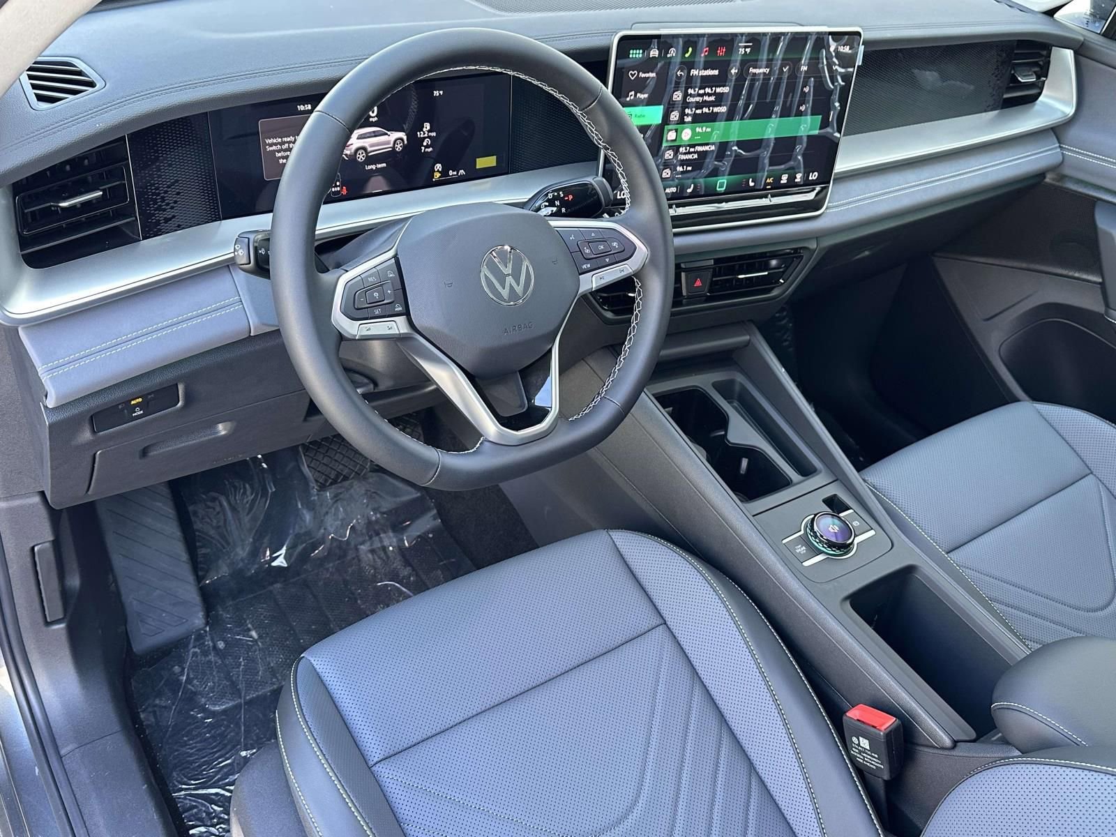 New 2026 Volkswagen Tiguan SE image 10