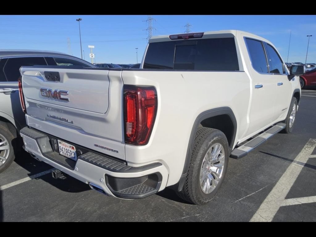 Used 2022 GMC Sierra 1500 Denali w/ Technology Package AWD/4WD image 8