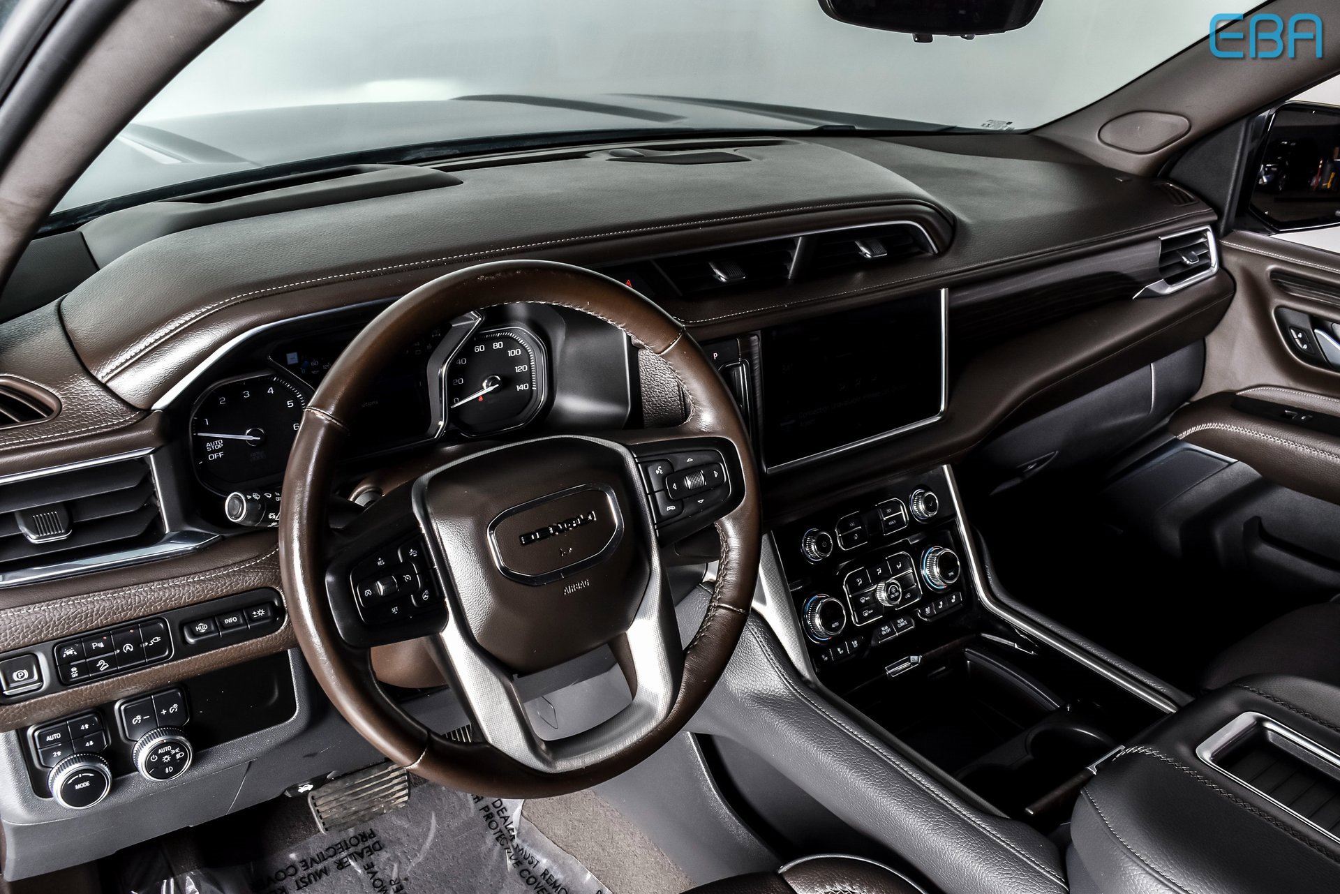 Used 2021 GMC Yukon Denali w/ Denali Premium Package image 18