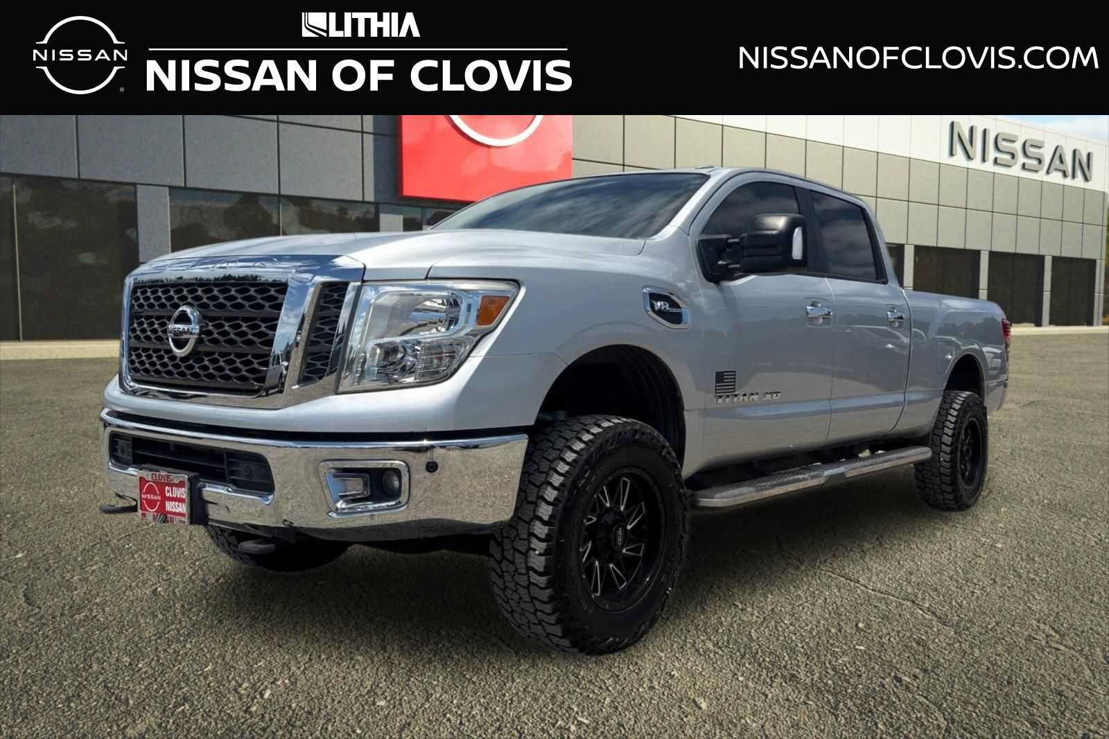 Used 2017 Nissan Titan SV AWD/4WD image 1