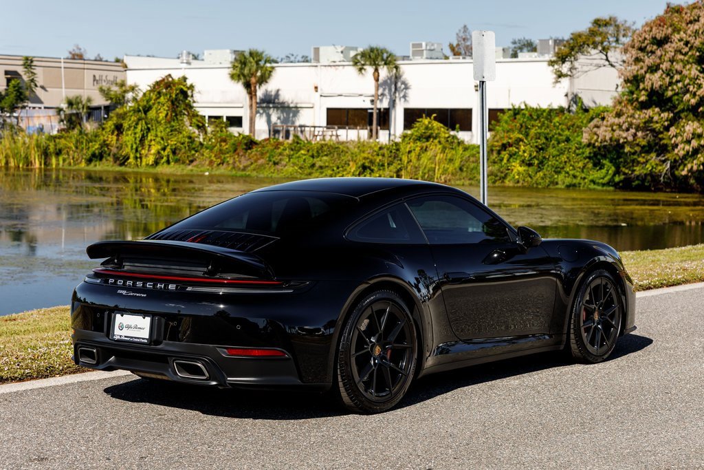 Used 2025 Porsche 911 Carrera image 3