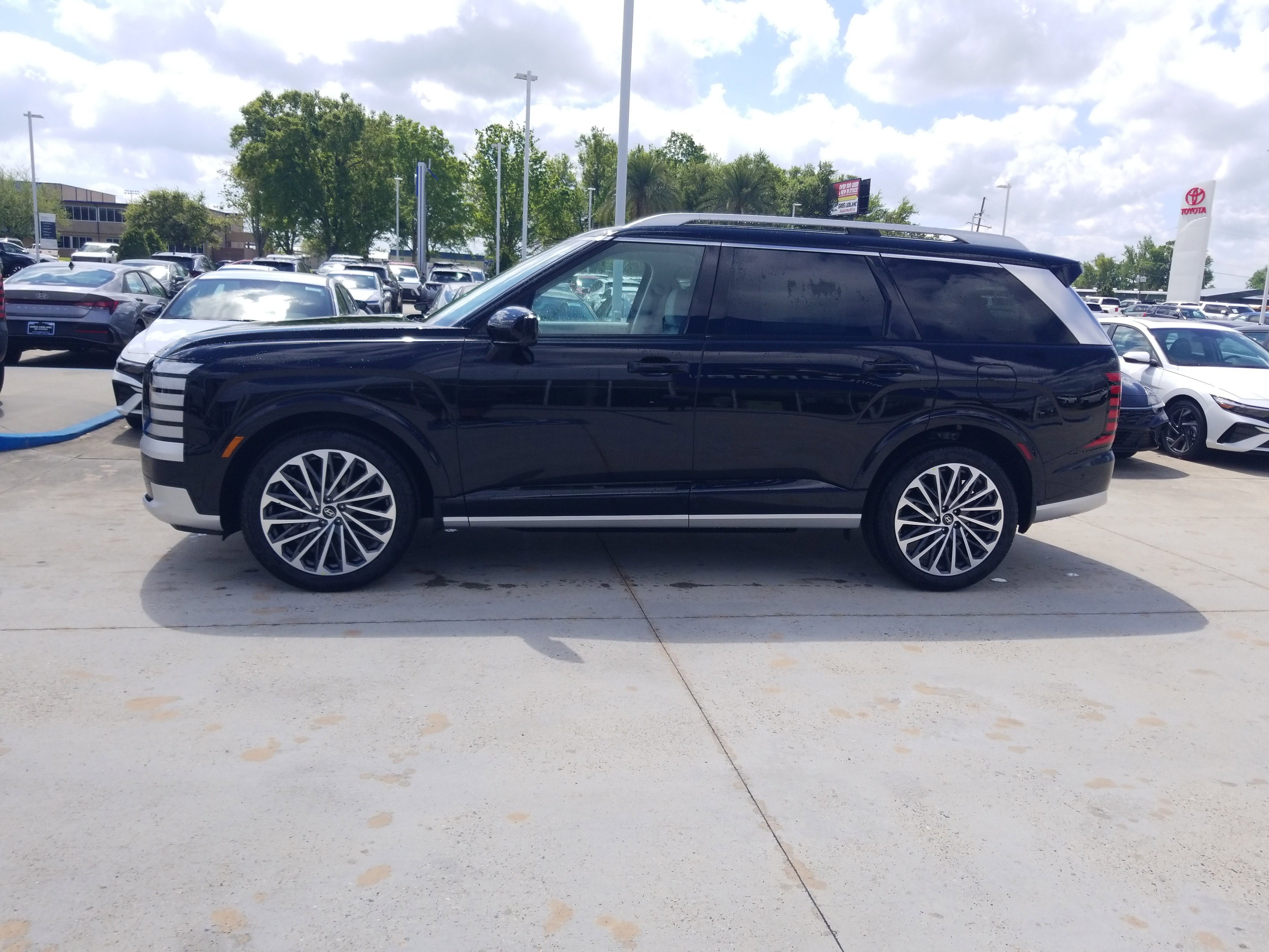 New 2026 Hyundai Palisade Calligraphy AWD/4WD image 4