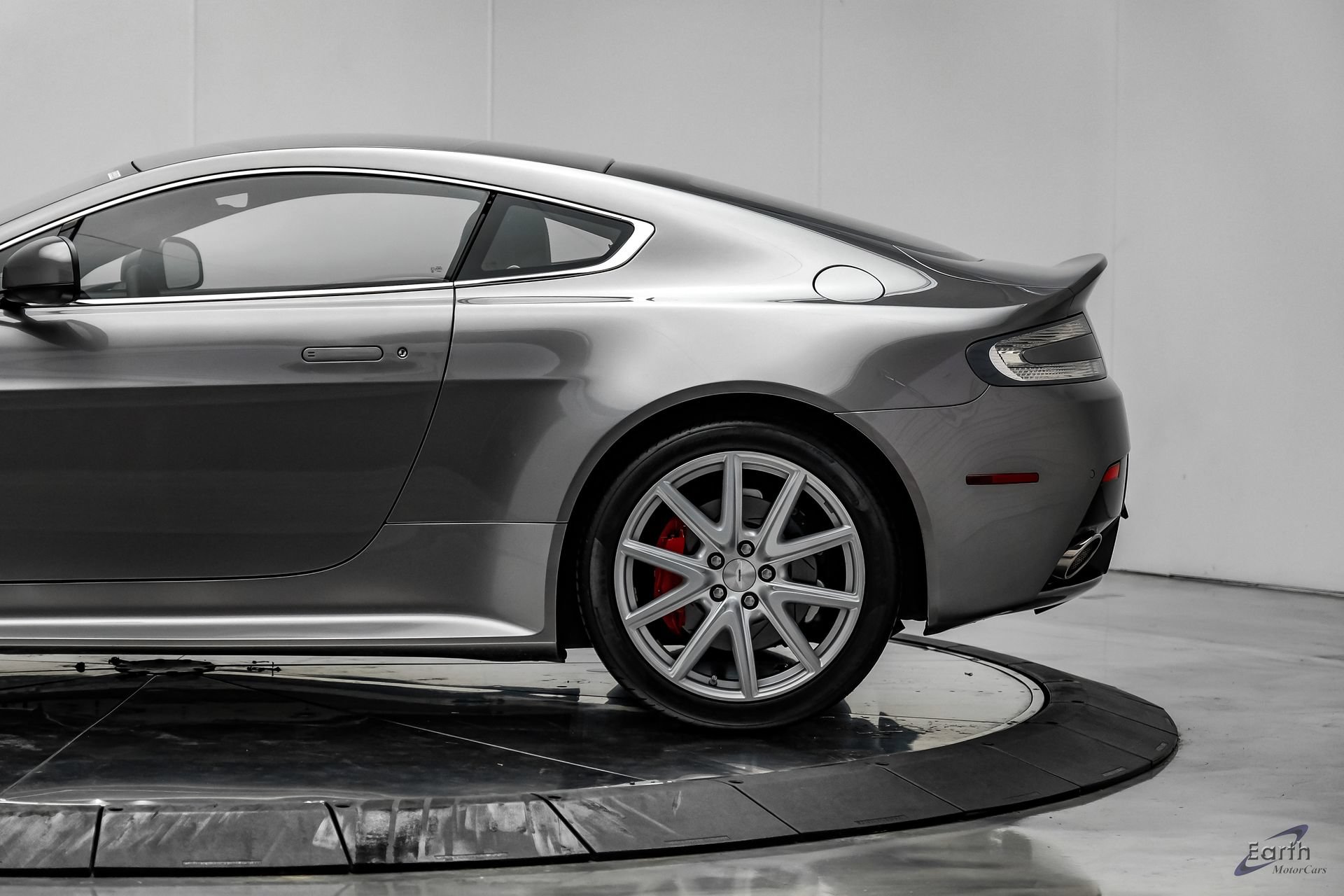Used 2014 Aston Martin V8 Vantage S RWD image 9