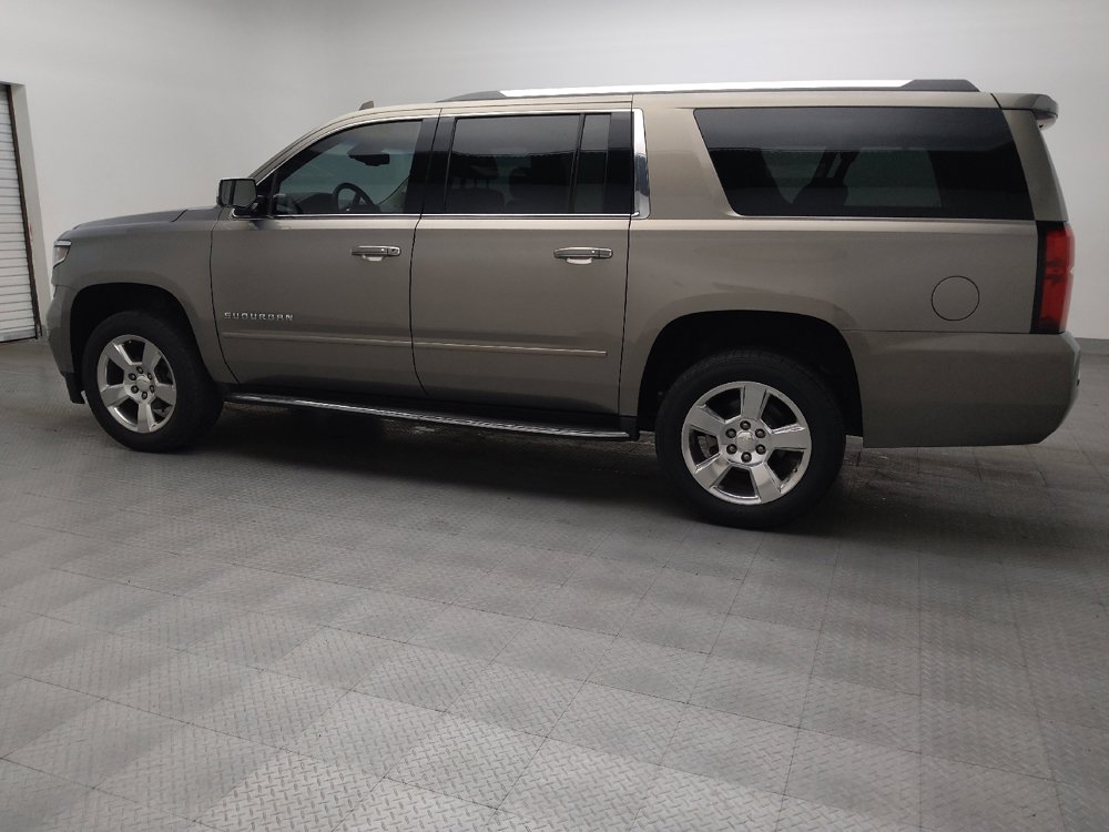 Used 2017 Chevrolet Suburban Premier RWD image 3