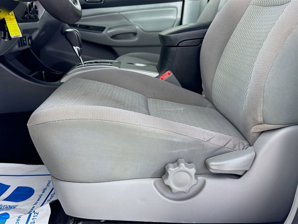 Used 2014 Toyota Tacoma PreRunner w/ SR5 Package image 24