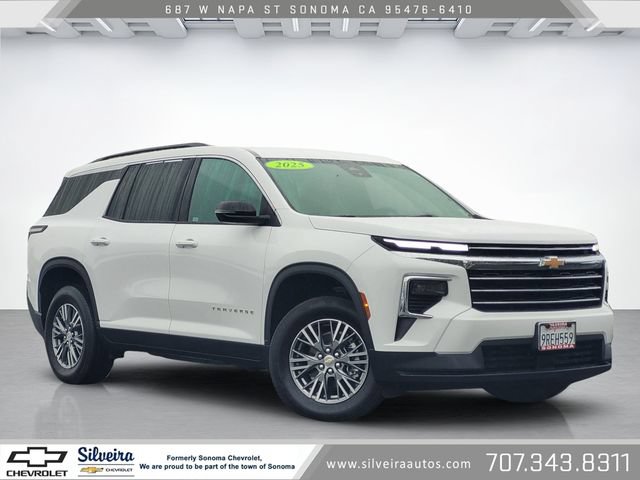 Used 2025 Chevrolet Traverse LT