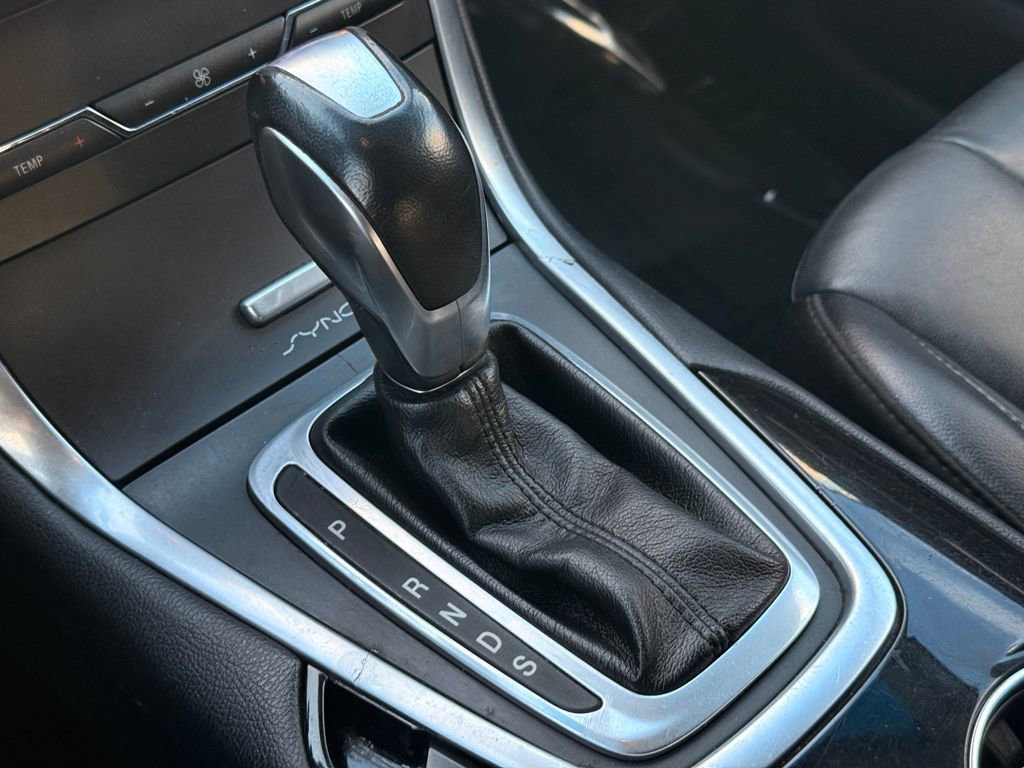 Used 2015 Ford Edge Titanium image 19