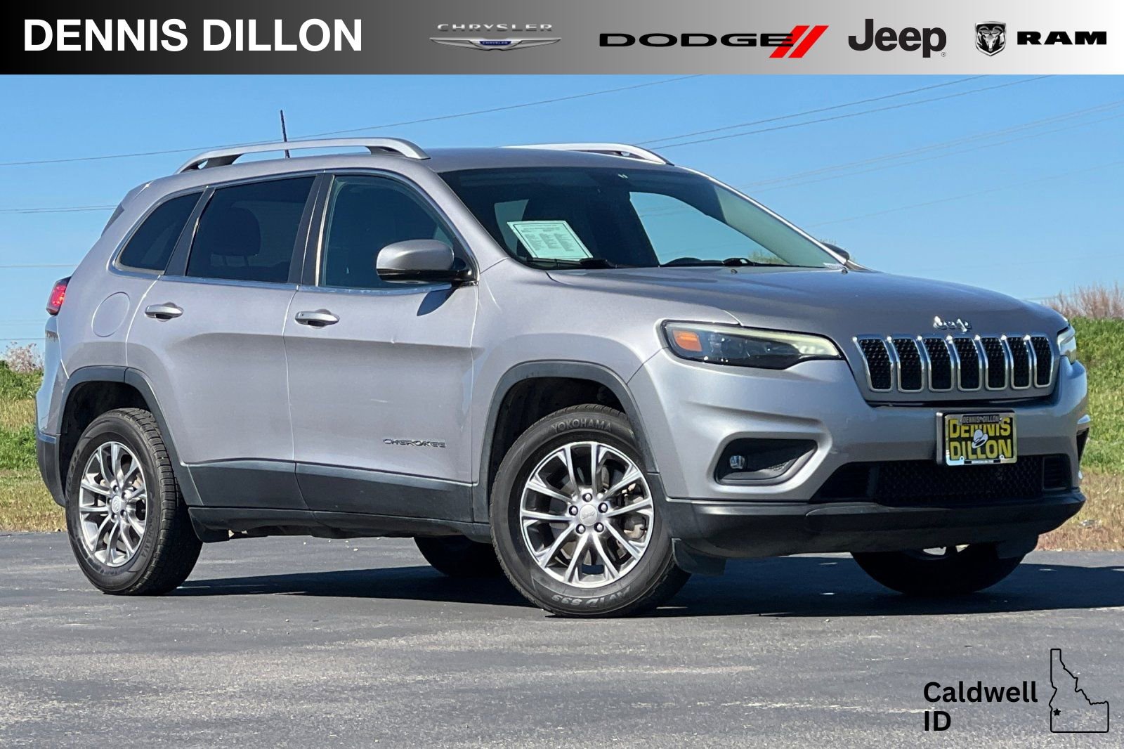 Used 2019 Jeep Cherokee Latitude Plus w/ Cold Weather Group image 1