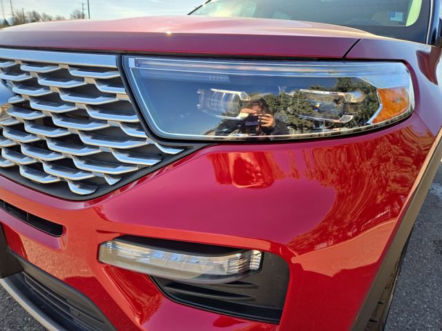 Used 2023 Ford Explorer Platinum w/ Premium Technology Package image 7