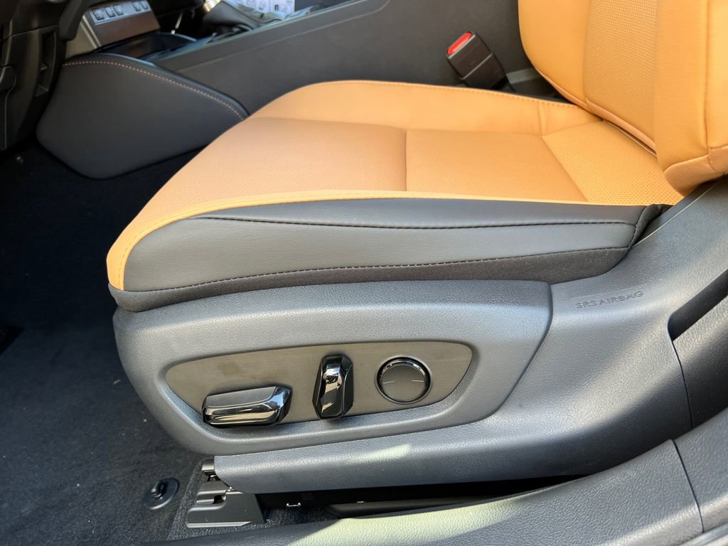 New 2025 Lexus ES 350 w/ Premium Package image 13