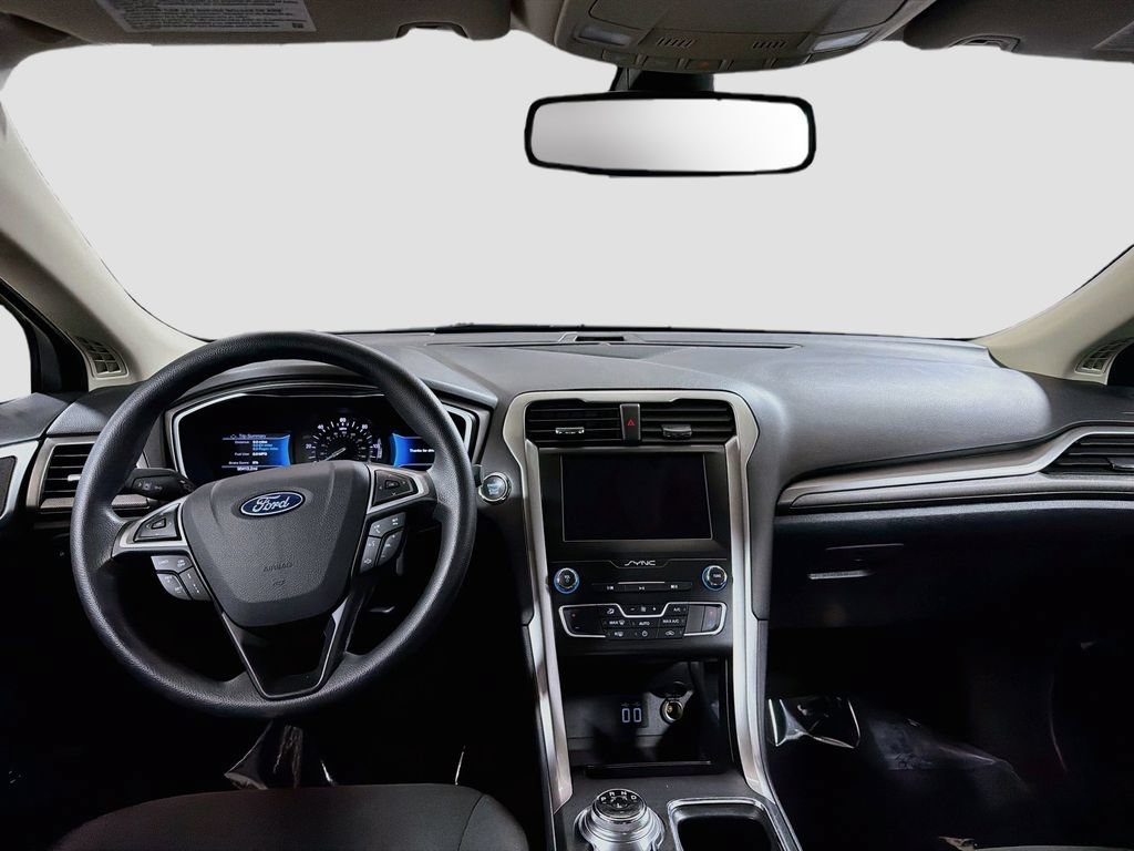 Used 2019 Ford Fusion SE FWD image 22