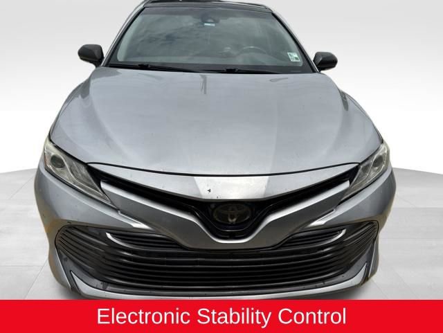 Used 2018 Toyota Camry XLE FWD image 11