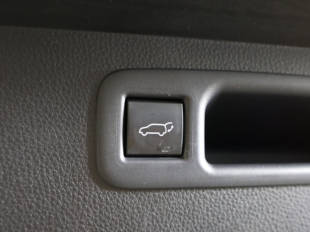 Used 2020 Toyota Highlander Limited image 57