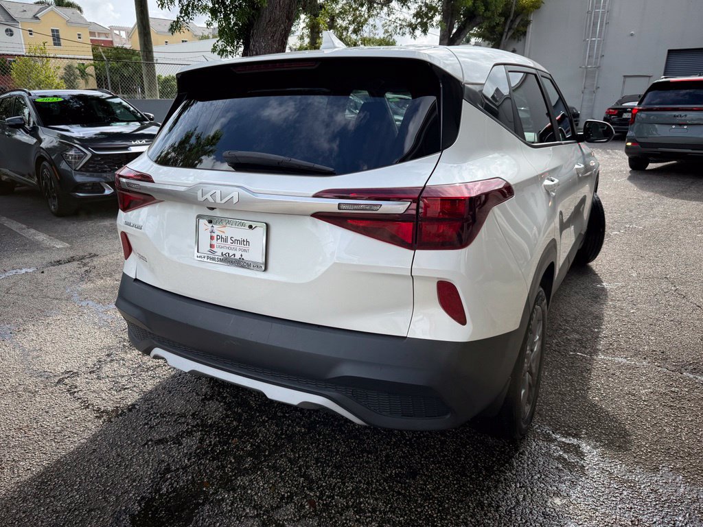 Certified 2023 Kia Seltos LX AWD/4WD image 9