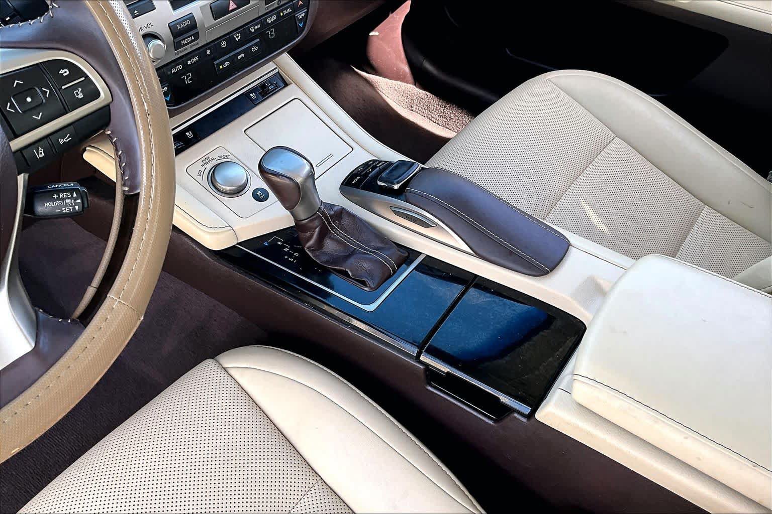 Used 2018 Lexus ES 350 w/ Navigation System Package FWD image 17