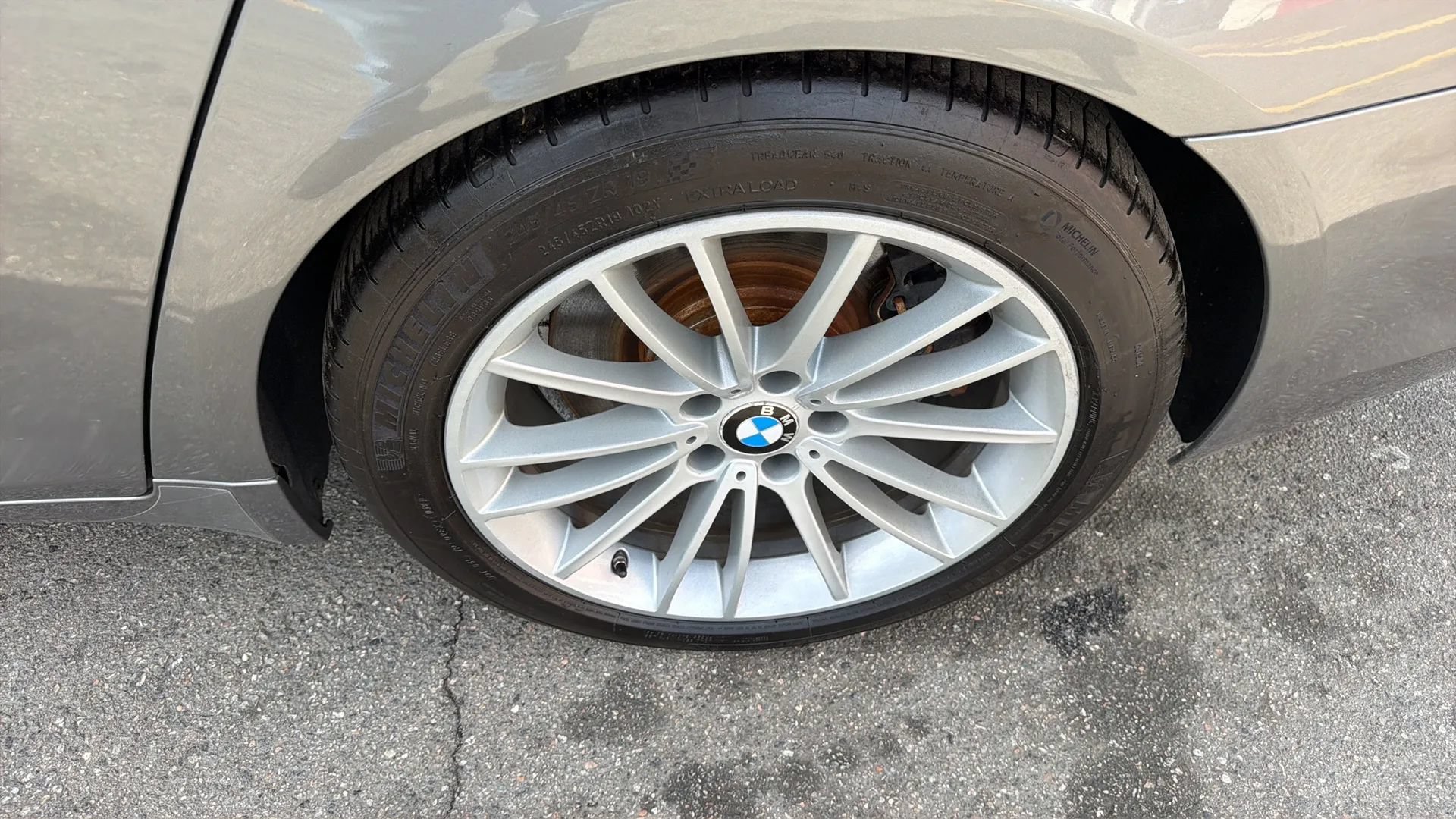 Used 2015 BMW 750Li xDrive w/ Executive Package AWD/4WD image 9