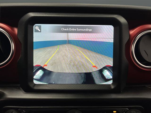 Used 2022 Jeep Gladiator Rubicon w/ LED Lighting Group image 9