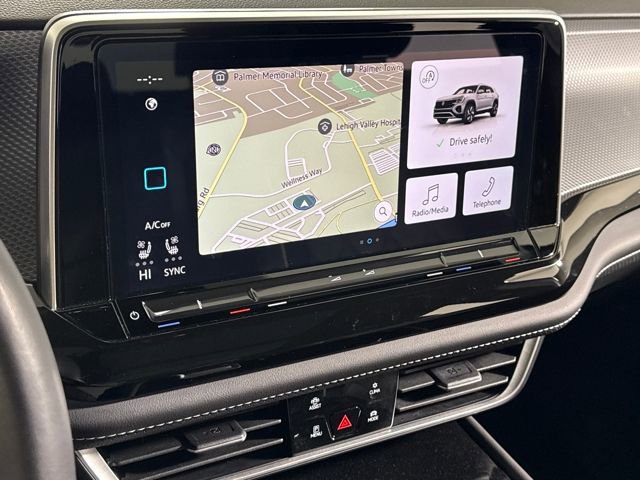 Used 2025 Volkswagen Atlas Cross Sport SEL Premium R-Line image 24