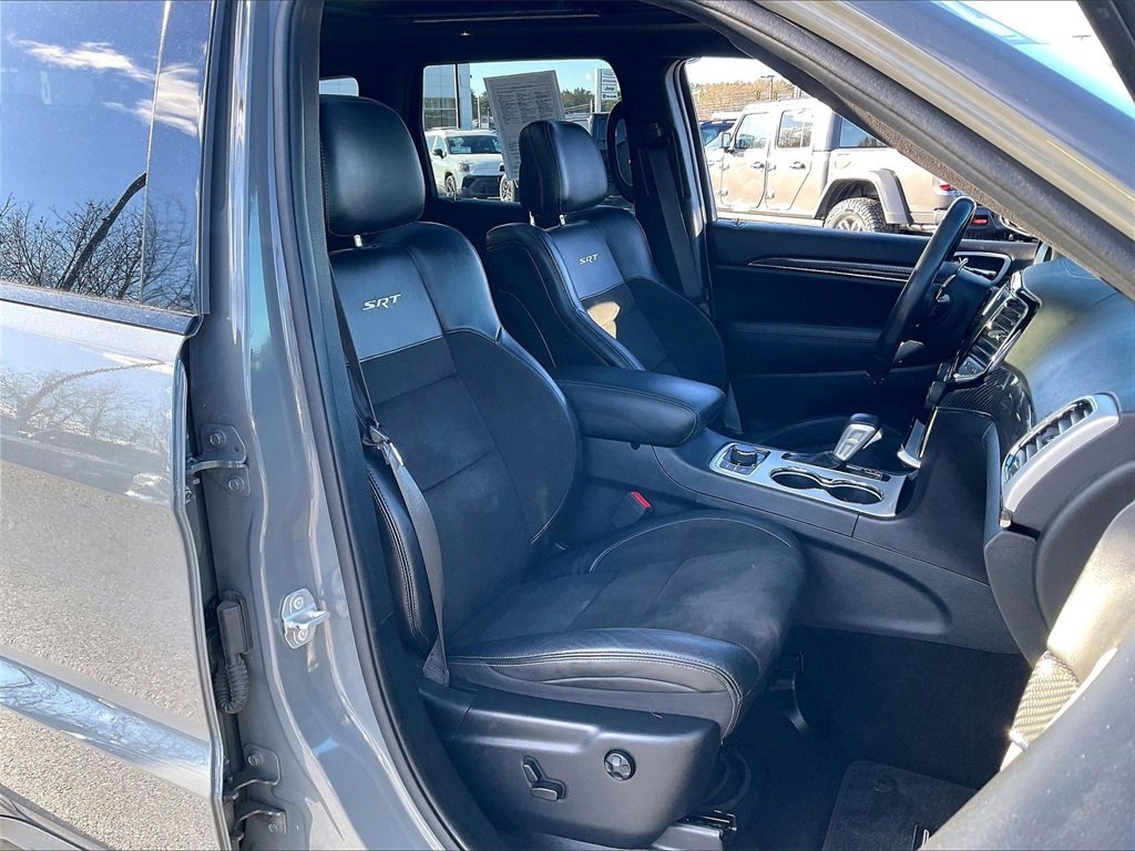Used 2020 Jeep Grand Cherokee SRT image 10