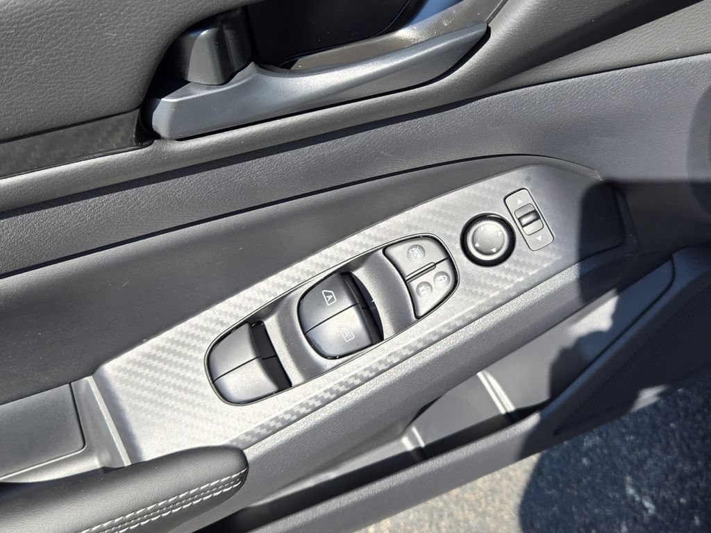 New 2026 Nissan Altima 2.5 SV FWD image 17