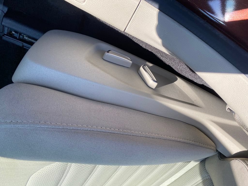 Certified 2019 Ford Fusion SE FWD image 36