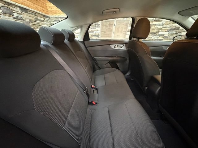 Used 2021 Kia Forte LXS FWD image 32
