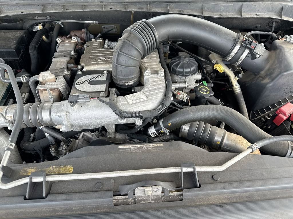 Used 2017 Nissan Titan SV RWD image 25