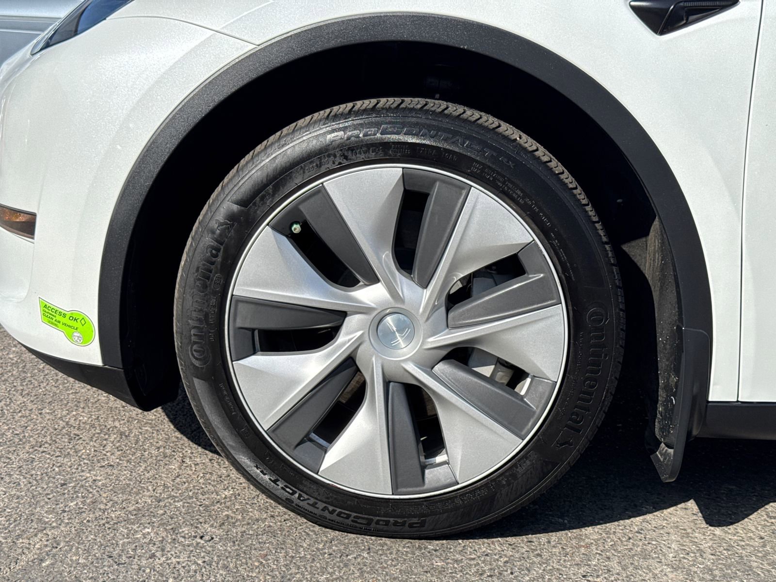 Used 2023 Tesla Model Y Long Range image 4