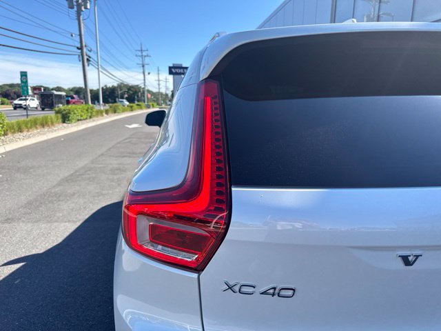 Certified 2025 Volvo XC40 B5 Core AWD/4WD image 10