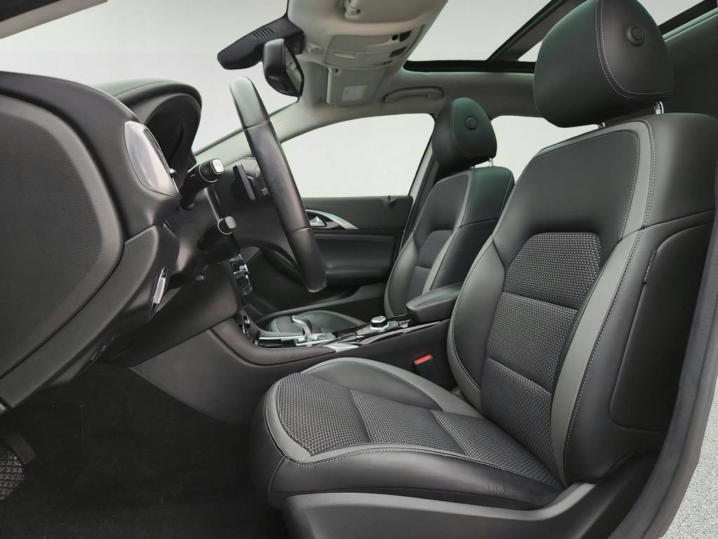 Used 2019 INFINITI QX30 AWD w/ Navigation Package image 11