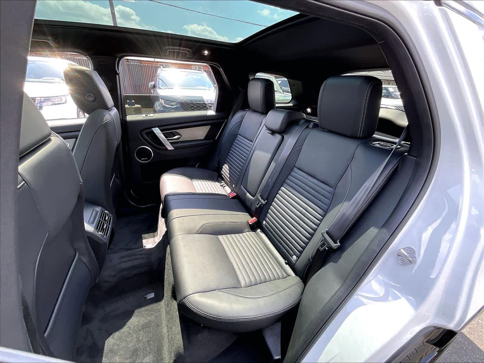 New 2026 Land Rover Discovery Sport Landmark AWD/4WD image 12
