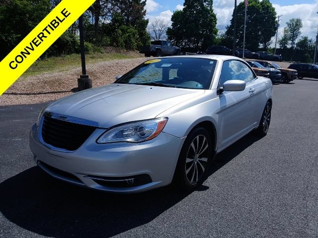 Used 2012 Chrysler 200 S FWD image 1