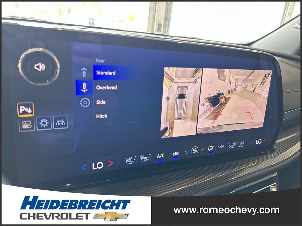 Used 2025 Chevrolet Traverse High Country w/ LPO, Floor Liner Package AWD/4WD image 22
